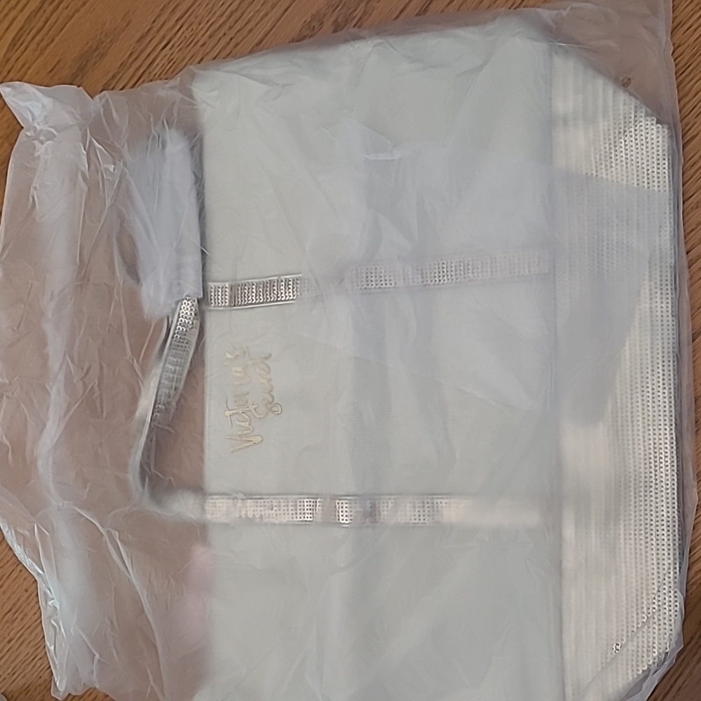 NWT VS tote